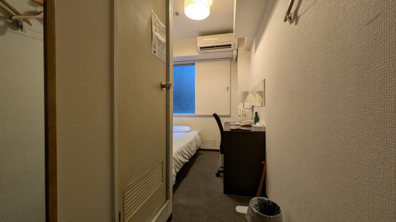 ホテル関西・部屋1