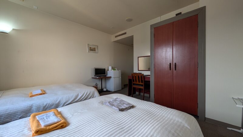 リバーサイドＨＯＴＥＬ・部屋４
