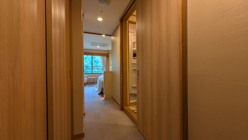 ホテル杉の湯・部屋1