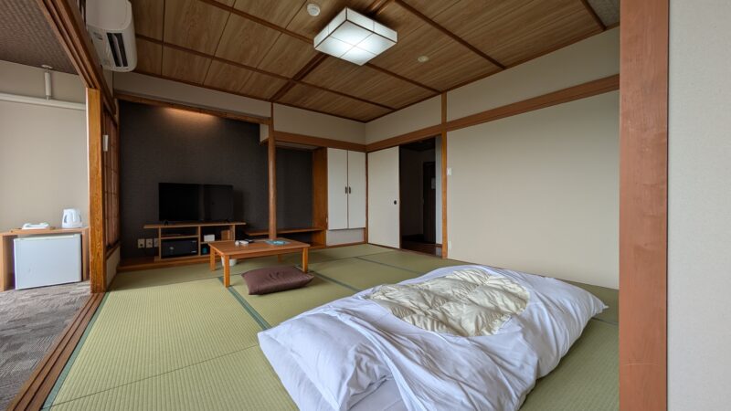 8タオヤ白浜千畳・部屋4