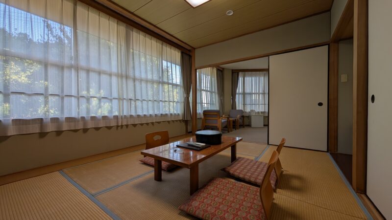 ２グランパス・部屋３