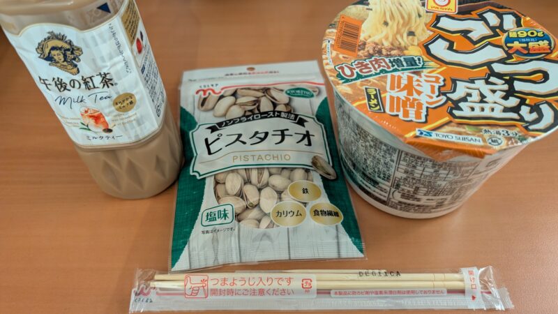 2御堂筋ホテル・夜食