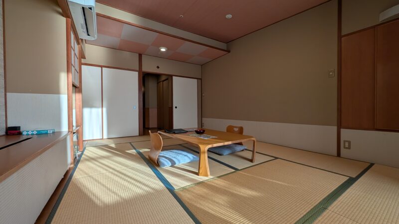 8ホテル浦島・部屋5