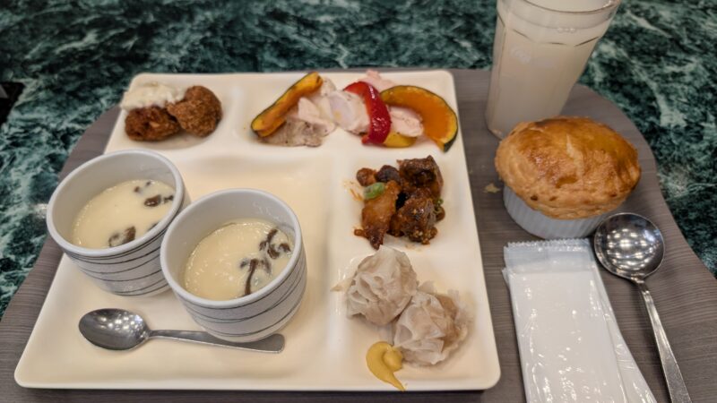 8ホテル浦島・夕食バイキング1